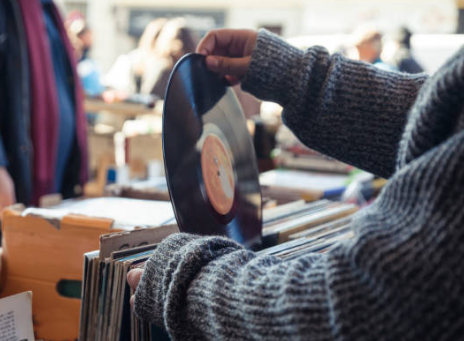 how do vinyl records work